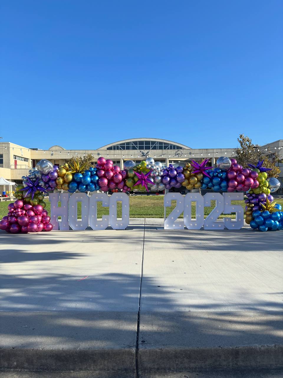 HOCO 2025 large scale outdoor balloon display for school event